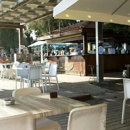 Fantastic 1 Bed By The Sea Opposite 4 Seasons