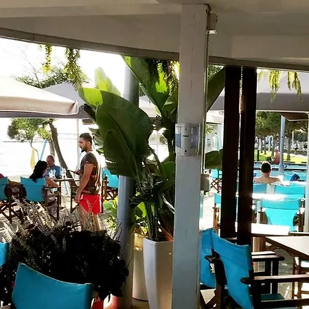 Fantastic 1 Bed By The Sea Opposite 4 Seasons Apartament