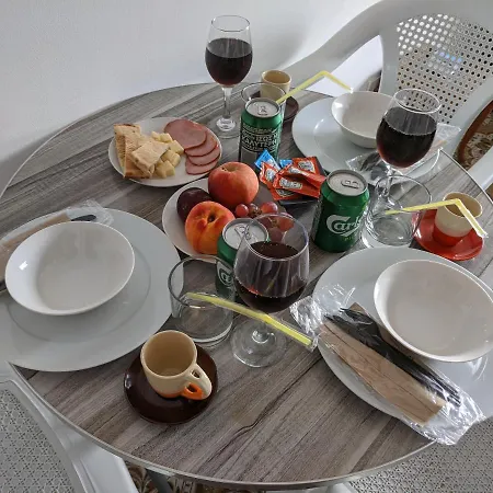 Fantastic 1 Bed By The Sea Opposite 4 Seasons Apartament *