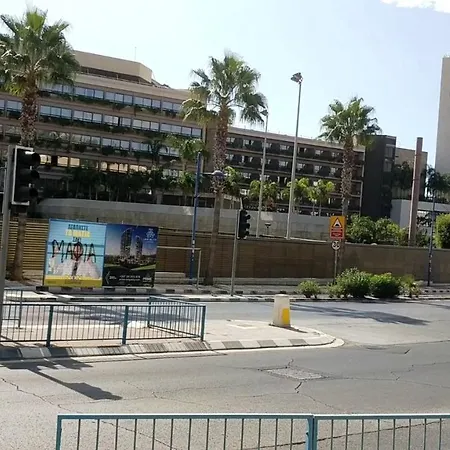 Fantastic 1 Bed By The Sea Opposite 4 Seasons Apartament *